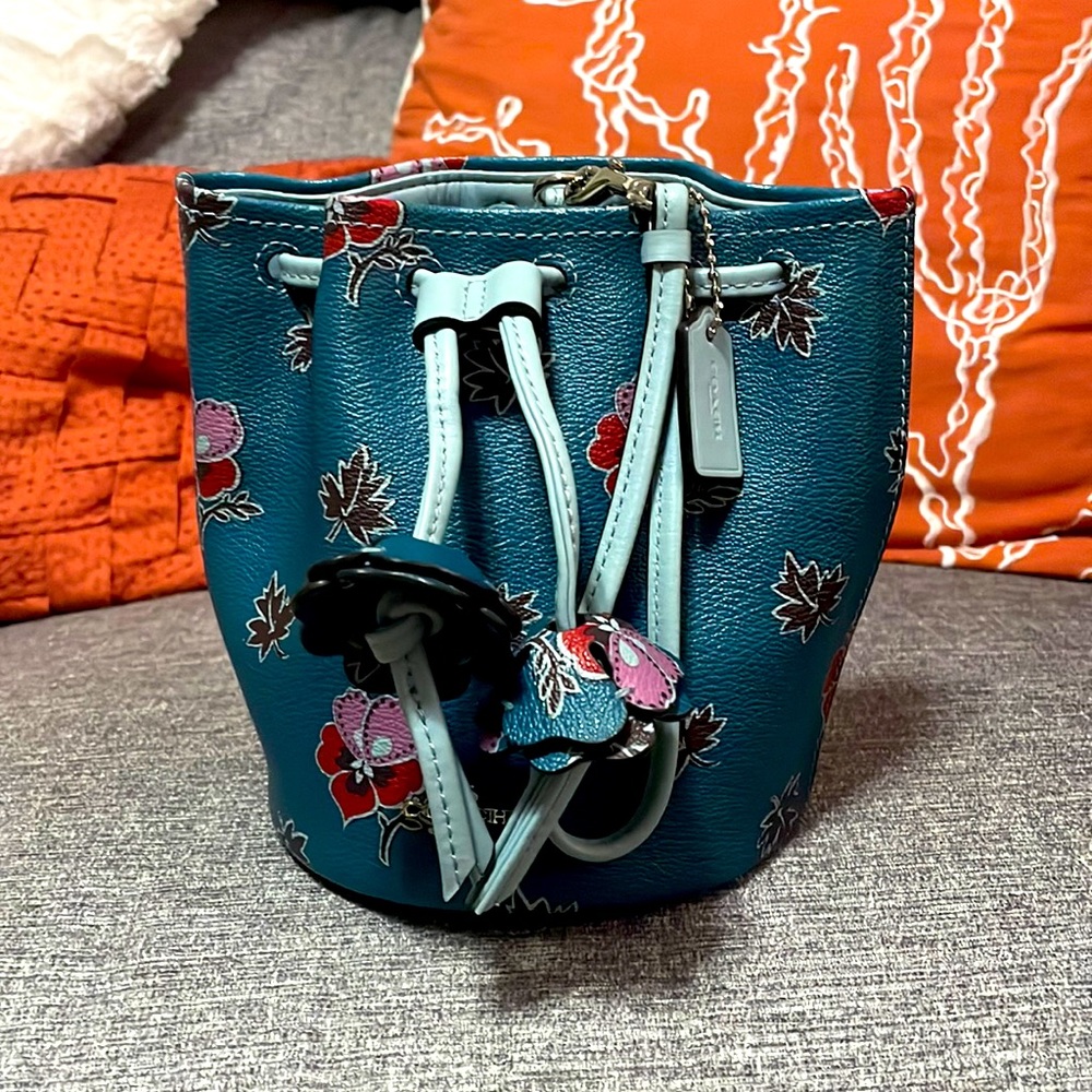 Coach Bucket Wristlet -Like New